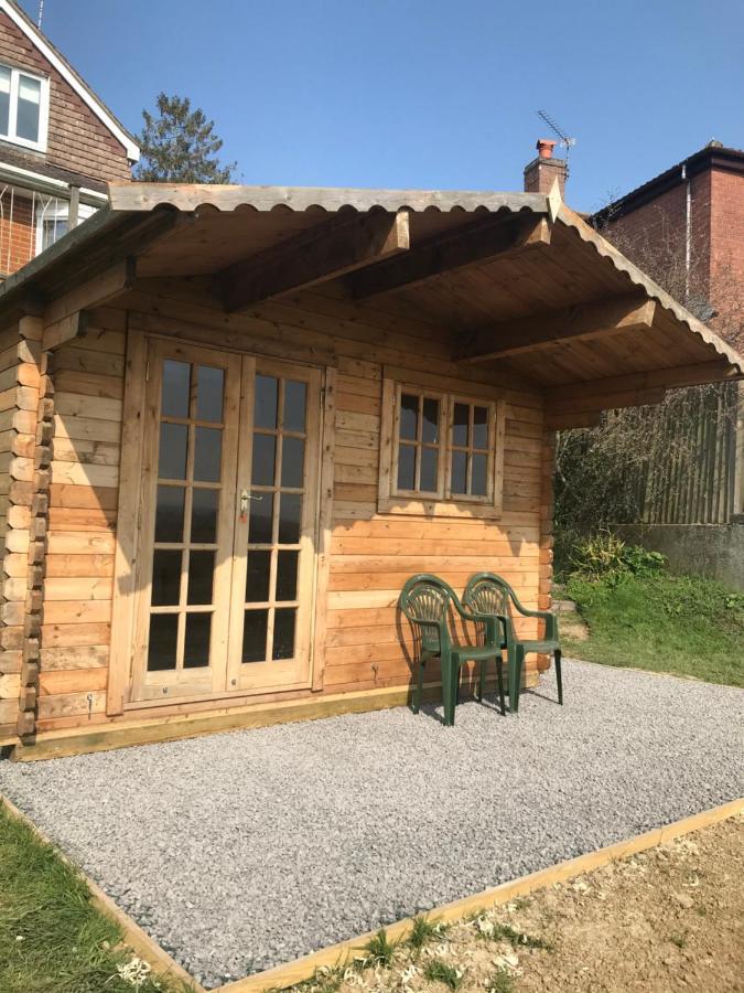 Healing Waters Sanctuary For Exclusive Private Hire And Self Catering Board, Vegetarian, Alcohol & Wifi Free Retreat In Glastonbury Exterior photo